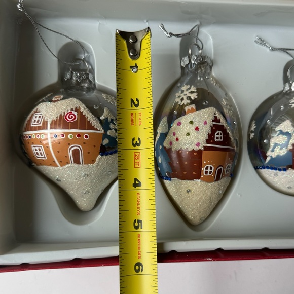 Vintage Studio Nova Whimsical Clear Gingerbread House Glass Ornament Set Finial - Picture 4 of 8